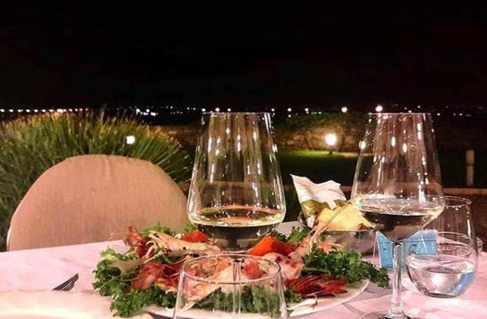 Hotel Saraceno Al Faro Taranto Kültér fotó