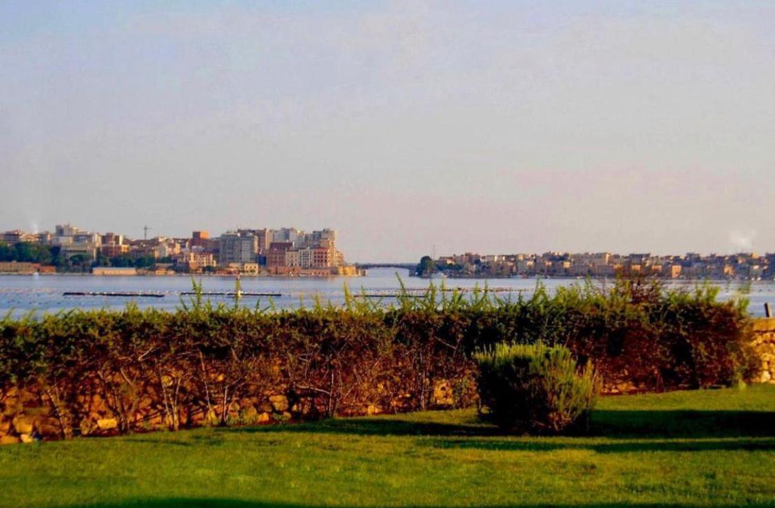 Hotel Saraceno Al Faro Taranto Kültér fotó