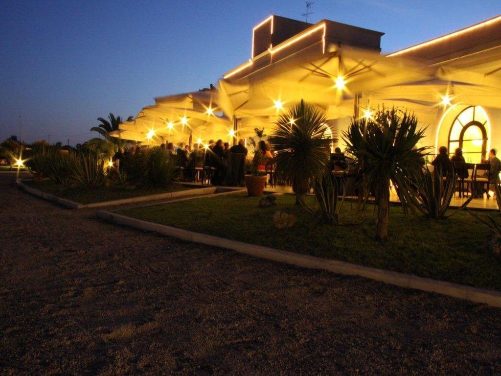 Hotel Saraceno Al Faro Taranto Kültér fotó
