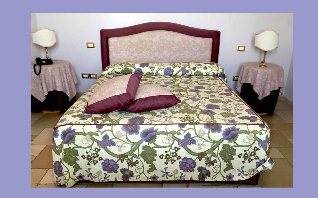 Hotel Saraceno Al Faro Taranto Kültér fotó